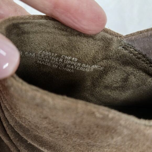 BOC (Born) suede boots sz 8.5 M taupe Settle pleated foot heeled bootie - Picture 8 of 8